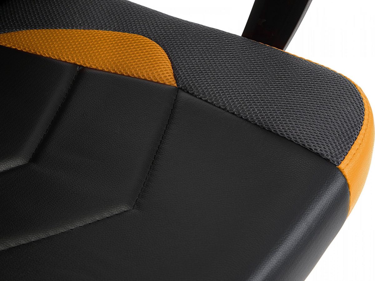 Комфортне геймерське крісло 4 Gamers чорно-помаранчеве - Зображення 5