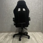 Елегантне геймерське крісло Pegie Prestige чорно-біле для комфорту та гри - Зображення 4