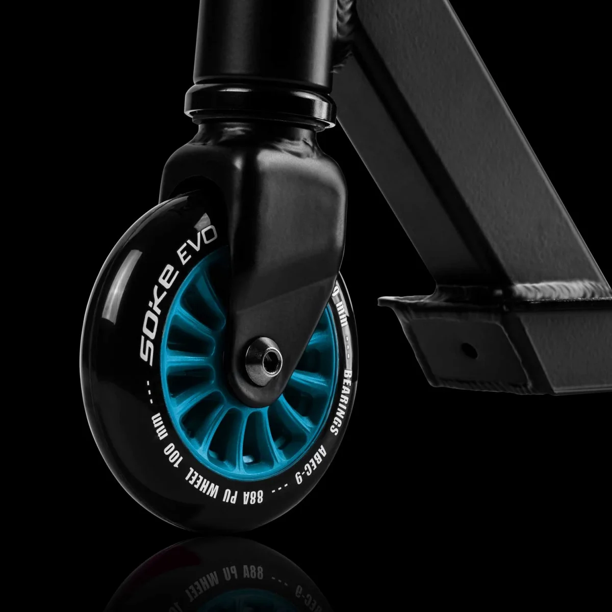 Синій самокат SOKE EVO для вуличних трюків і швидкості - Зображення 5