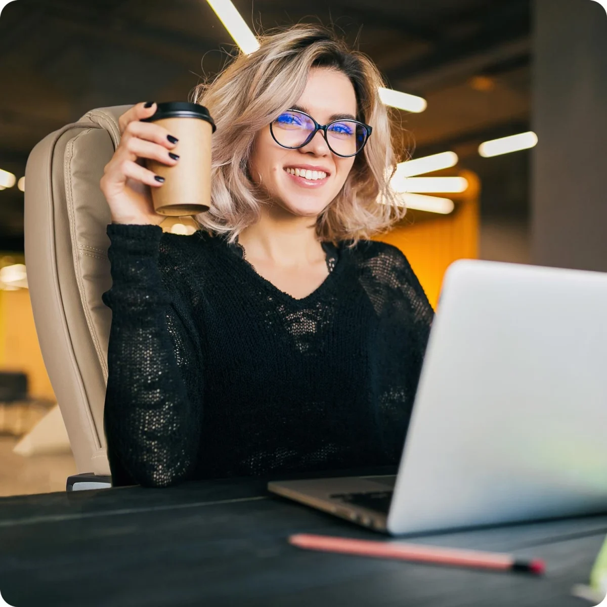 Елегантне офісне крісло Sofotel Porto бежеве - Зображення 3