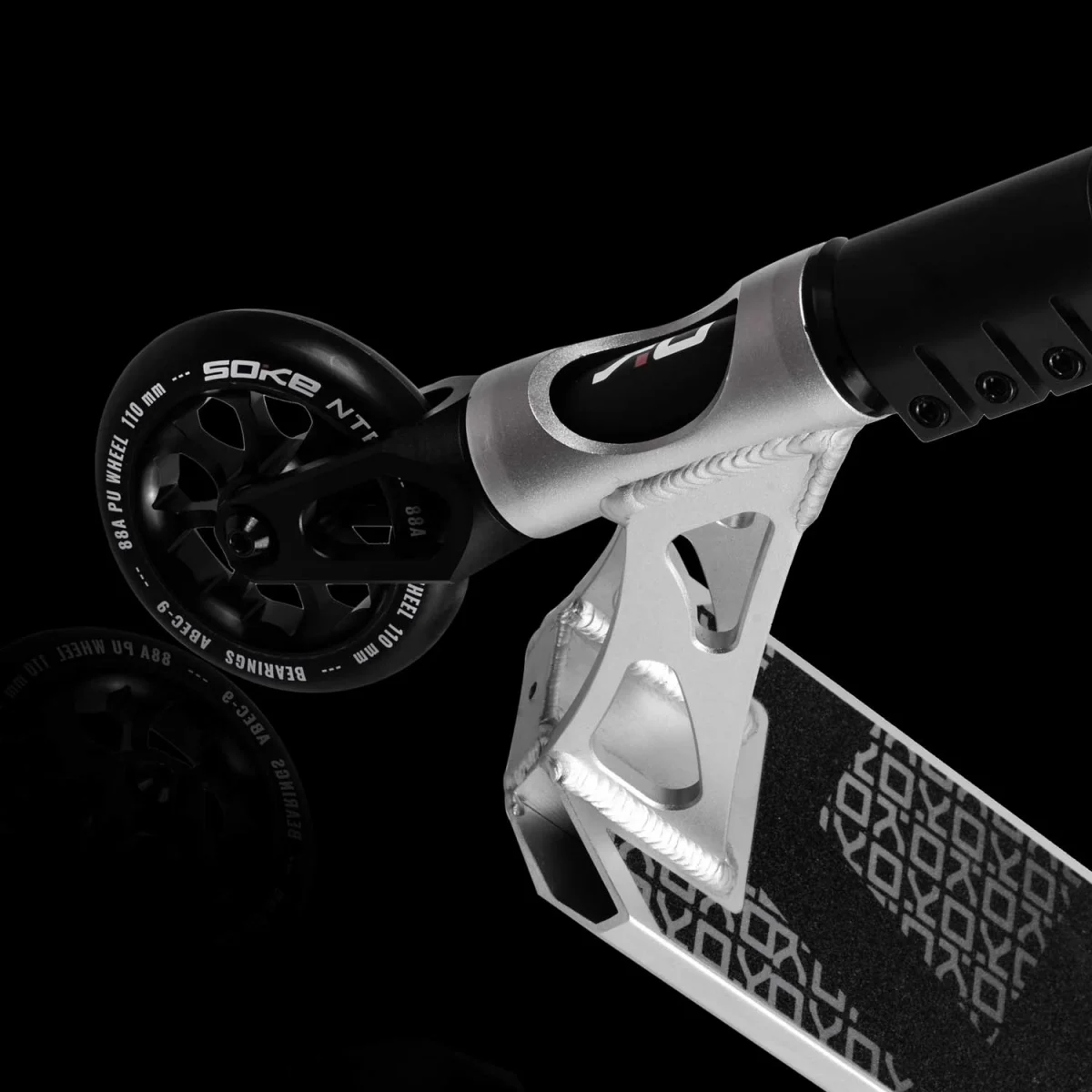 Самокат SOKE NTR Silver для стильного катання по місту - Зображення 9