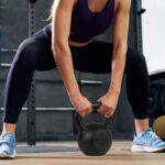Чавунна гиря Rebel Active 12 кг з ергономічною ручкою і плоским дном - Зображення 4